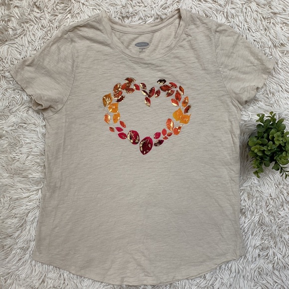 Old Navy Fall Heart Graphic Tee ๐ Oatmeal - Picture 3 of 12